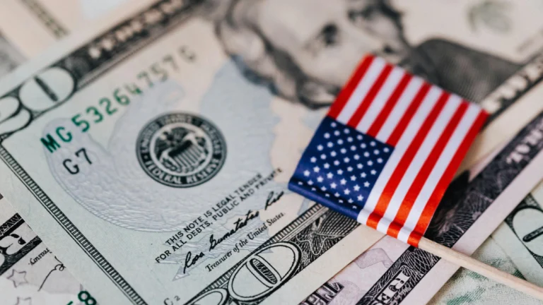Investment strategies for young professionals in the US: Building wealth early in your career!